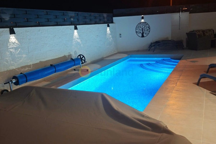 Använda fastigheter - Villa - Ciudad Quesada - Pueblo Bravo