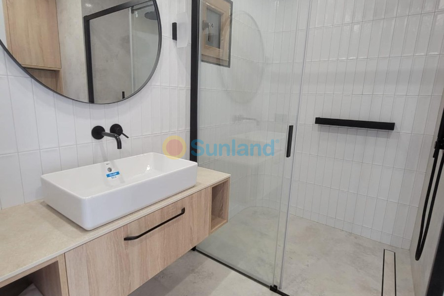 Resale - Villa - Orihuela Costa - 