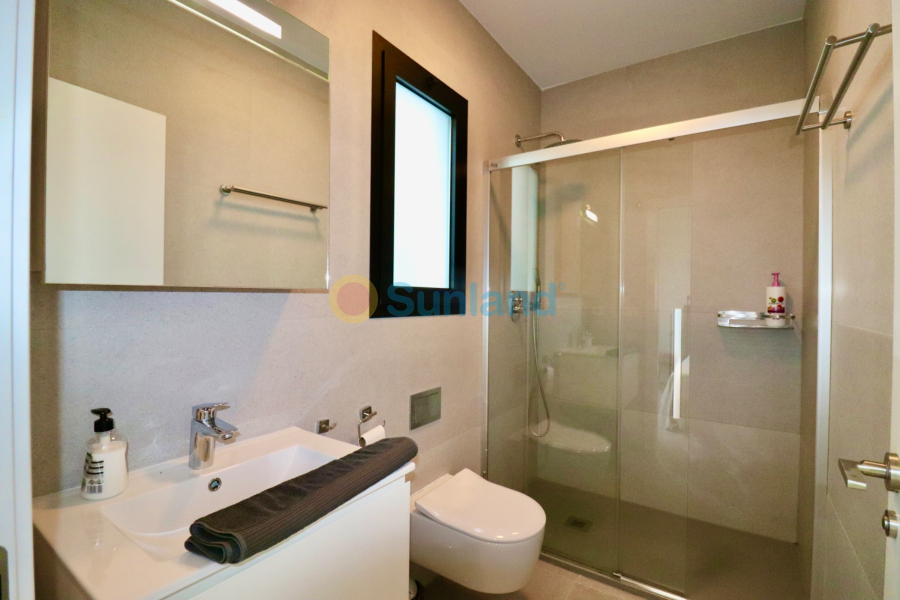 Resale - Apartment - Guardamar del Segura - 