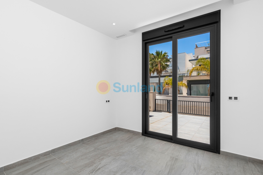 Resale - Villa - San Miguel de Salinas - Orihuela Costa