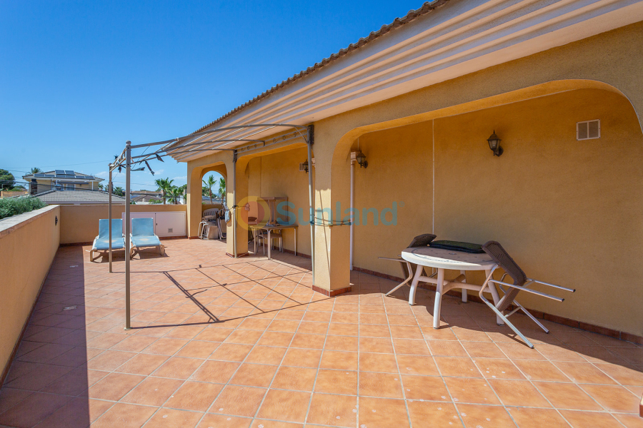 Segunda mano - Chalet - Torrevieja - Los Balcones