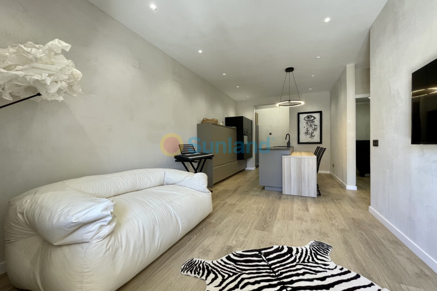 Вторичка - Bилла - Torrevieja - Nueva Torrevieja - Aguas Nuevas