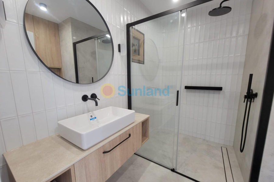 Resale - Villa - Orihuela Costa - 