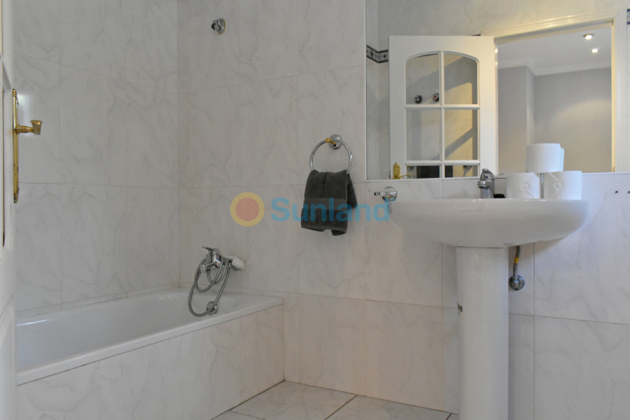 Resale - V - Torremendo