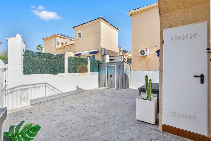 Använda fastigheter - Villa - Torrevieja - Los Altos