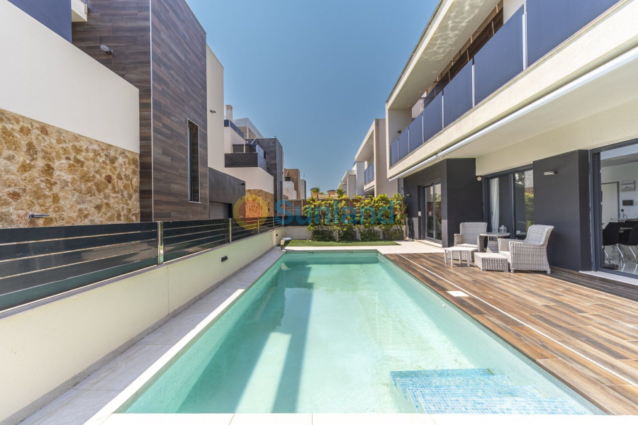 Resale - Villa - Orihuela Costa - Lomas De Cabo Roig