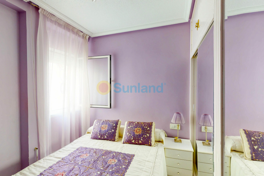 Resale - Apartamento - Torrevieja - Acequion