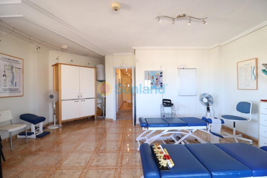 Resale - Apartment - Orihuela Costa - La Zenia