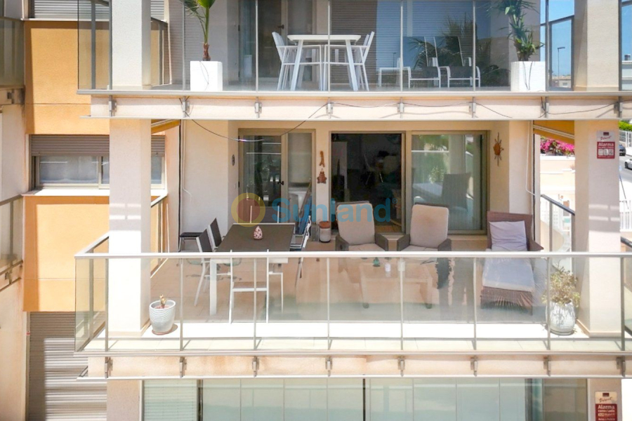 Resale - Apartamento - Orihuela Costa - Villamartin