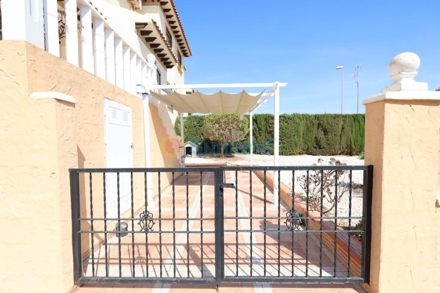 Brukte eiendommer - Terraced house - Orihuela Costa - Montezenia