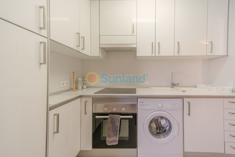 Resale - Apartamento - Torrevieja - Playa del Cura