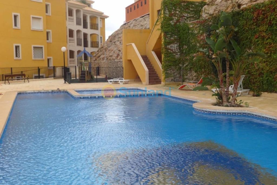 Resale - Apartment - Orihuela Costa - Campoamor