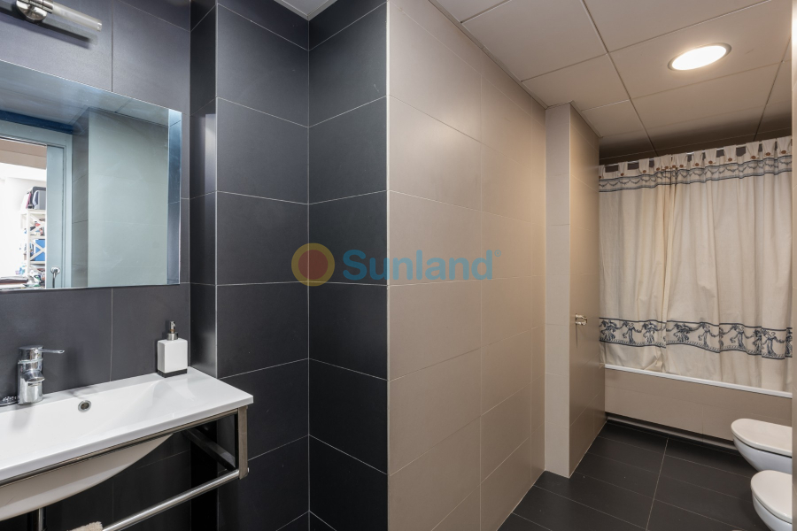 Segunda mano - Apartamento - Alicante - Center