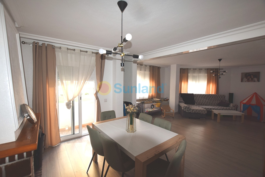 Resale - Apartment - Rojales