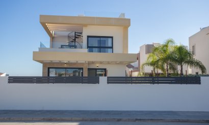 Nueva construcción  - Chalet - Los Montesinos - La Herrada