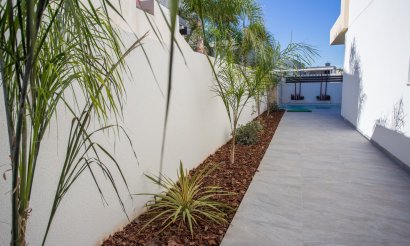 Nueva construcción  - Chalet - Los Montesinos - La Herrada