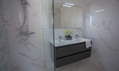 Nueva construcción  - Chalet - Los Montesinos - La Herrada