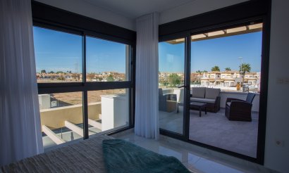 Nueva construcción  - Chalet - Los Montesinos - La Herrada