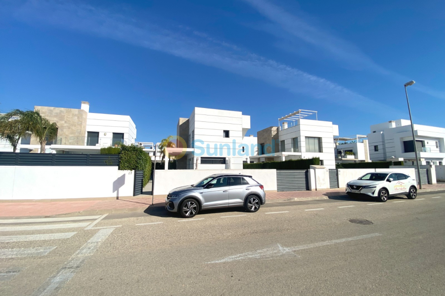 Använda fastigheter - Detached Villa - Ciudad Quesada - Doña Pepa