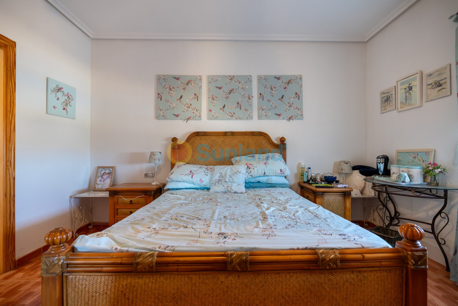 Resale - Villa - Cañada Del Trigo