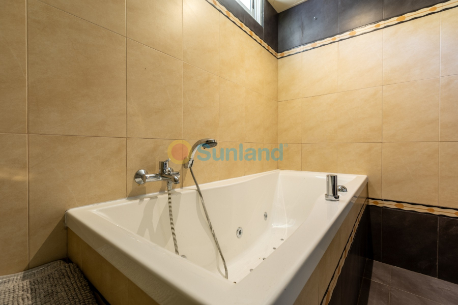 Вторичка - Bилла - Benijofar