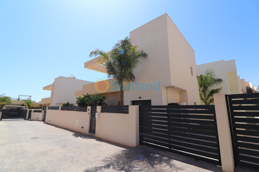 Resale - Villa - Los Montesinos - 