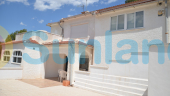 Resale - Villa - Orihuela costa - 