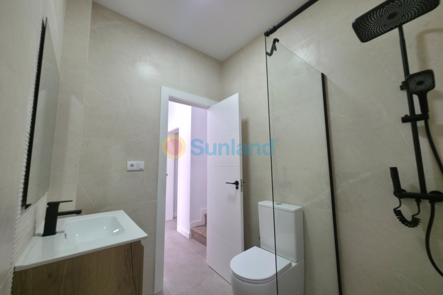 Вторичка - Bилла - Ciudad Quesada