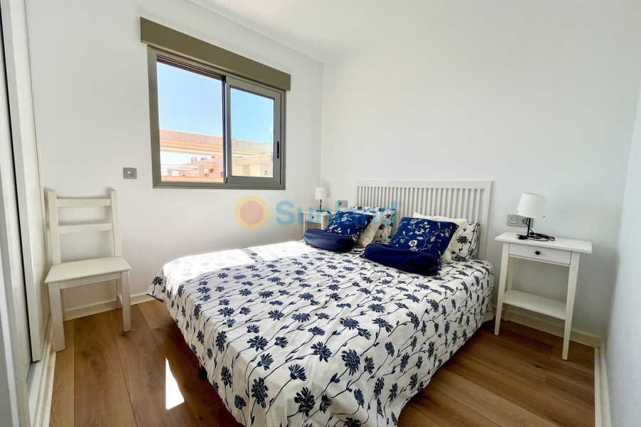 Resale - V - Torre De La Horadada