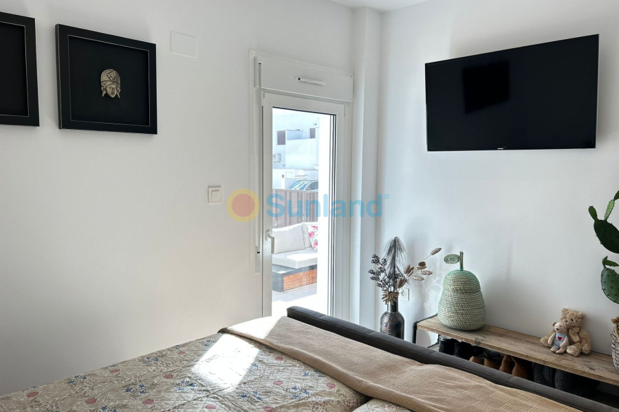 Resale - Apartment - Orihuela costa - 