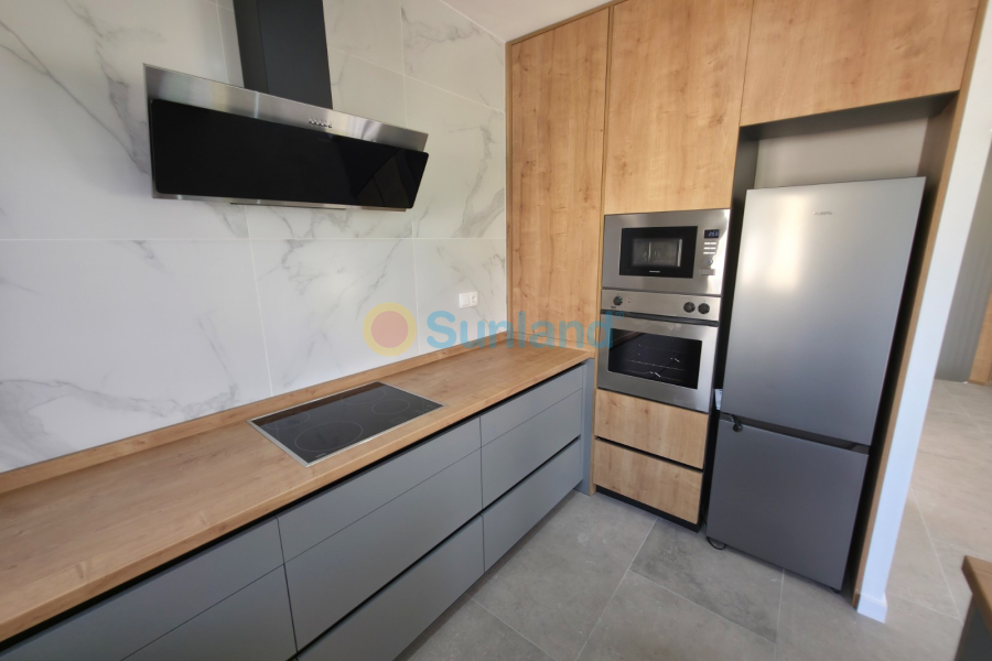 Вторичка - Bилла - Ciudad Quesada