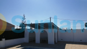 Resale - Country house - Dolores