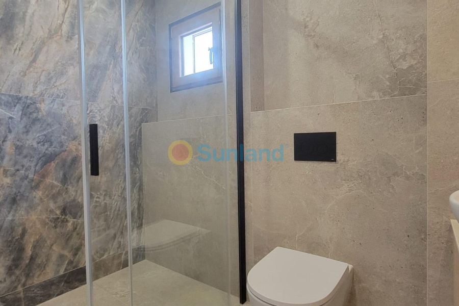 Resale - Villa - Orihuela Costa - 