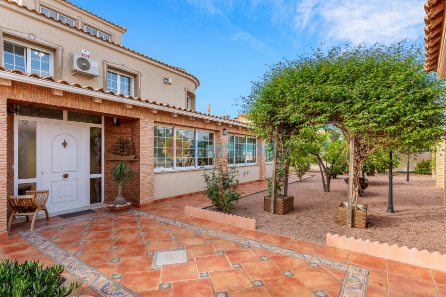 Använda fastigheter - Villa - Torrevieja