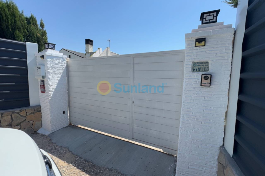 Resale - Country house - Torrellano