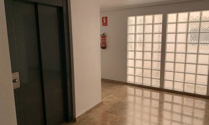 Använda fastigheter - Apartment - Flat - Torrevieia - Center