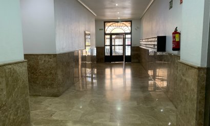 Använda fastigheter - Apartment - Flat - Torrevieia - Center