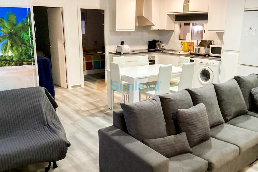 Resale - Villa - Torrevieja - 