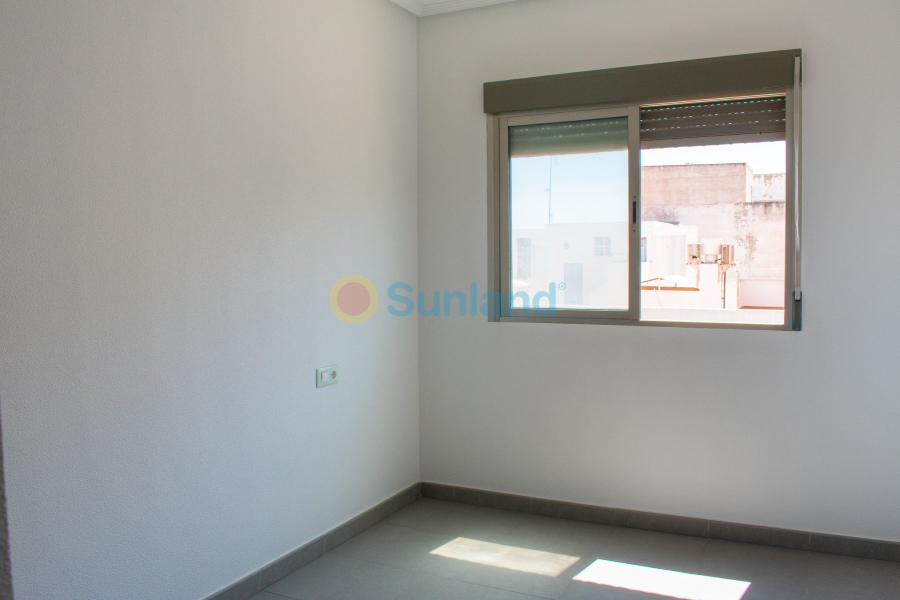 Resale - Apartment - Guardamar del Segura - Center