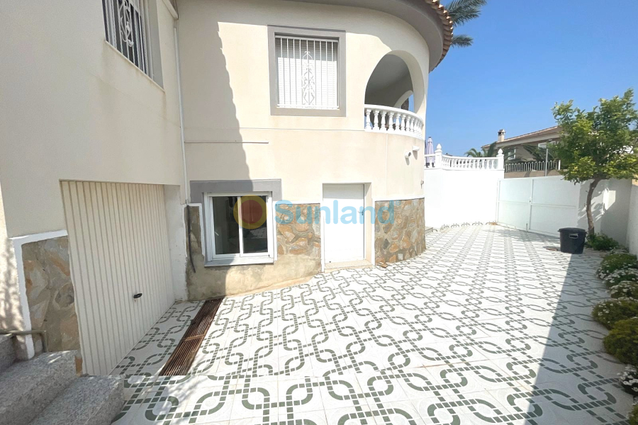 Resale - Villa - Ciudad Quesada - Upper Golf