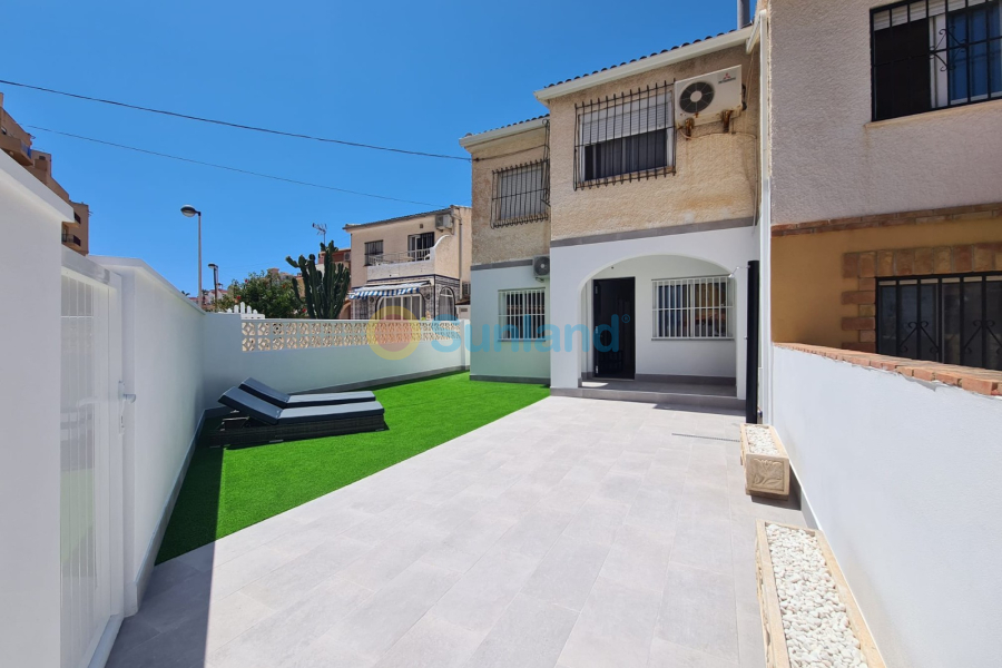 Resale - Townhouse - La Mata