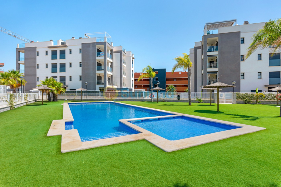 Resale - Apartment - Orihuela Costa - Villamartin