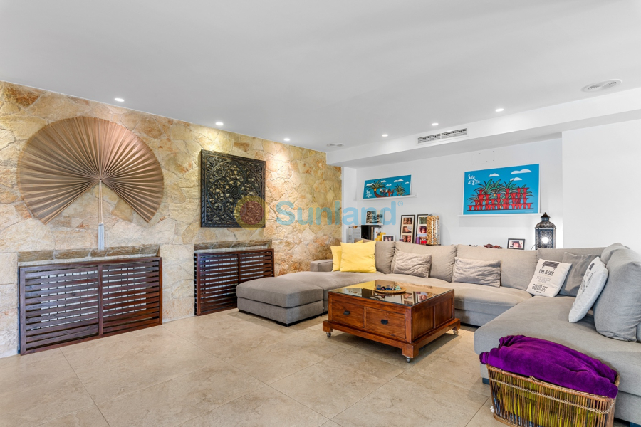 Resale - Villa - Elche/Elx