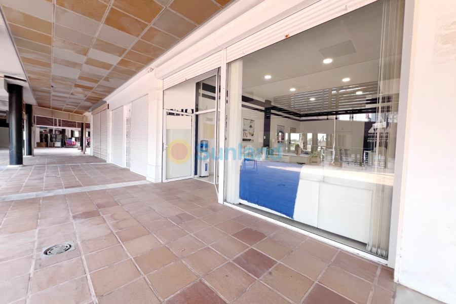 Resale - Commercial - Orihuela Costa - 