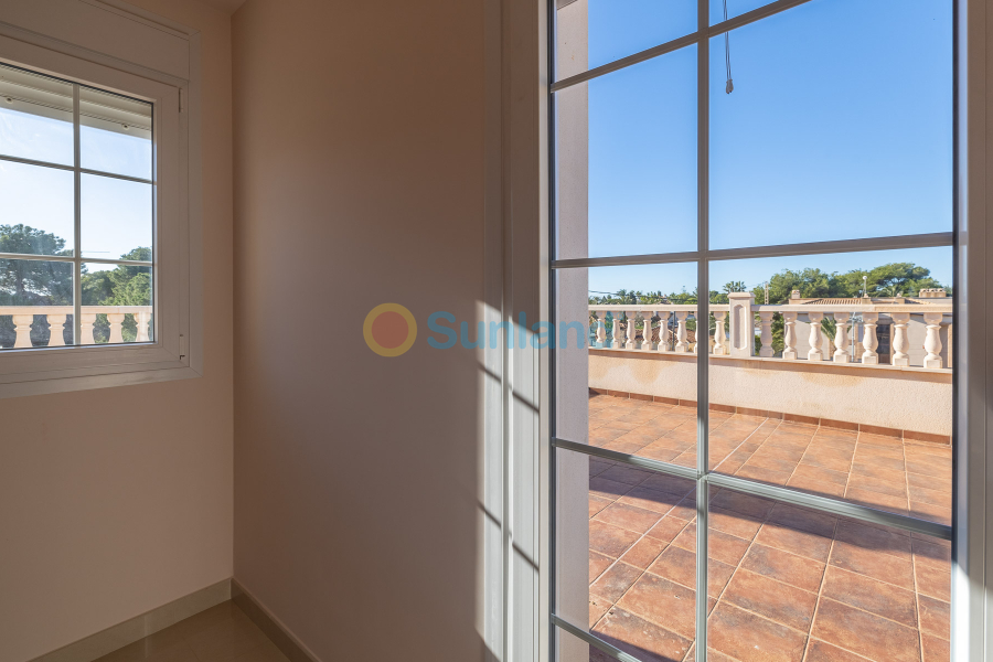 Resale - Villa - Orihuela Costa - Cabo Roig