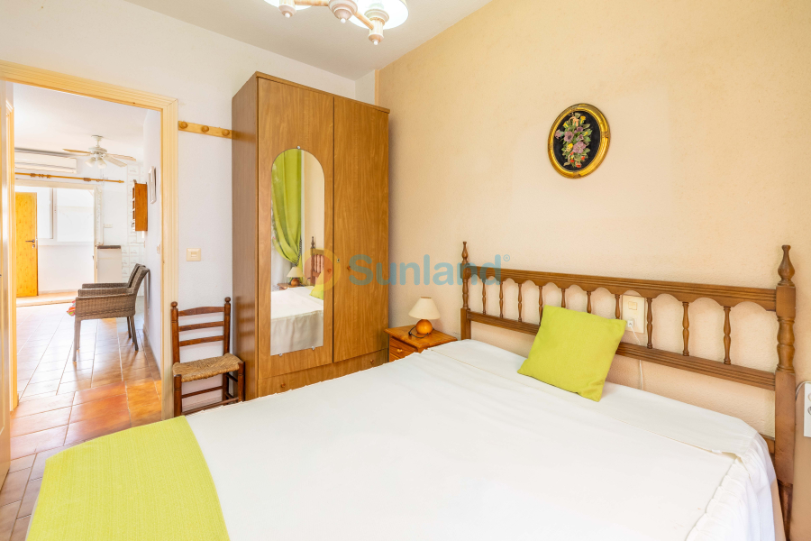 Resale - Apartamento - Torrevieja - La Mata