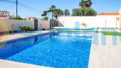 Segunda mano - Chalet - Torrevieja - La Siesta