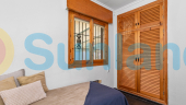 Resale - Villa - Torrevieja