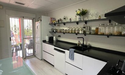 Resale - Villa - Daya Nueva