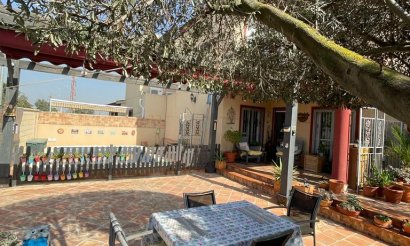 Resale - Villa - Daya Nueva